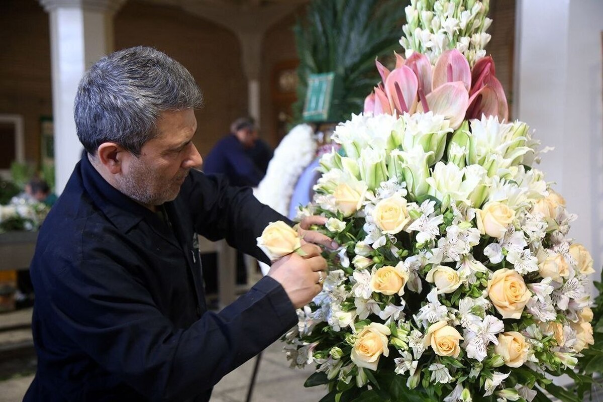 ویدئو | گل‌آرایی حرم مطهر رضوی به مناسبت ولادت امام رضا (ع)