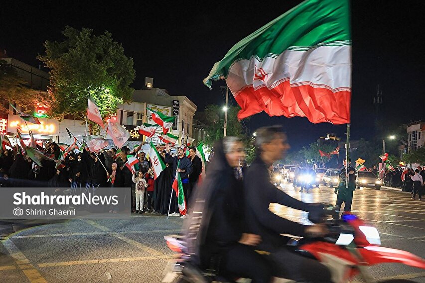 گزارش تصویری | پنجاه و چهارمین شب حضور حماسی در خیابان‌های مشهد