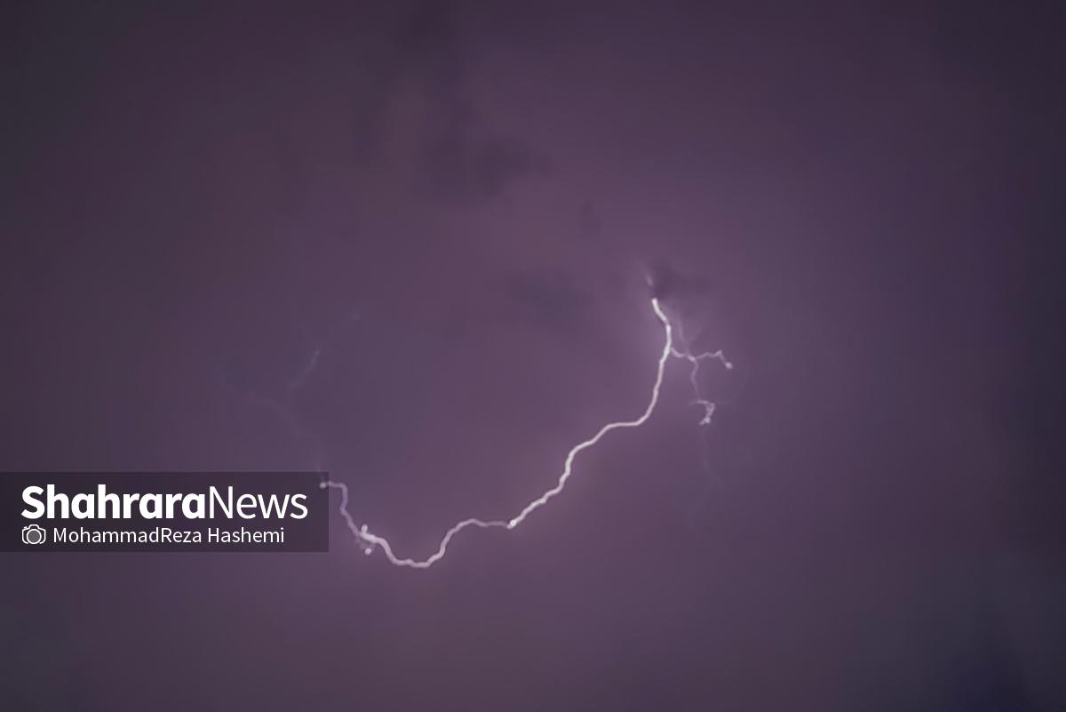 عکس‌هایی از رعدوبرق آسمان مشهد (۶ اردیبهشت ۱۴۰۵)