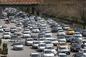 آغاز موج سفر‌ها به مناسبت دهه کرامت و سالروز ولادت امام رضا (ع) | ترافیک پر حجم در مسیر آزادراه مشهد_باغچه (۷ اردیبهشت ۱۴۰۵)