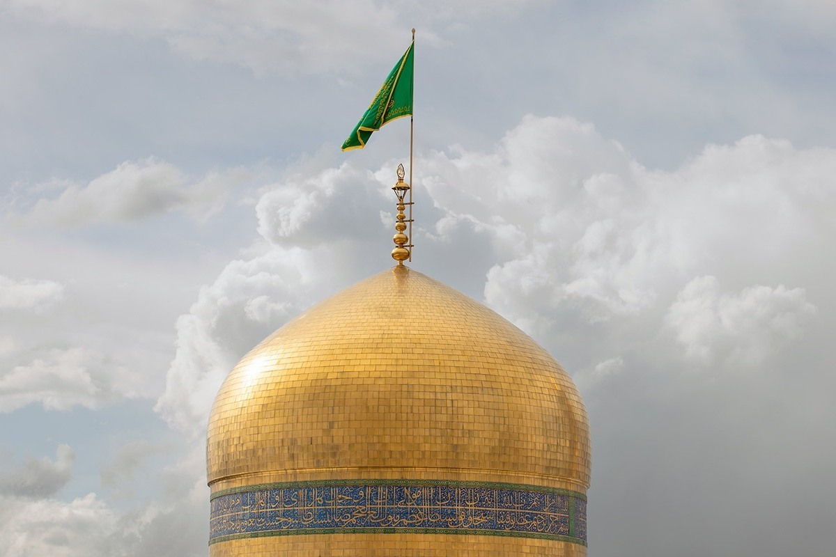 ویدئو | تاریخ گنبد طلای حرم مطهر رضوی