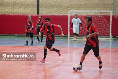 گزارش تصویری | مسابقه فوتسال دوستانه یاران خداداد و منتخب زندان خراسان رضوی