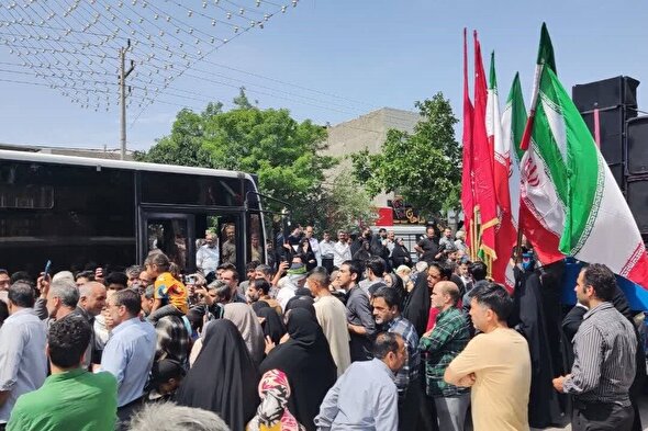 کاروان پیاده حسینی از مشهد مقدس عازم کربلا شد