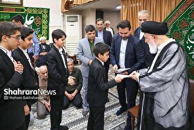 یک عیددیدنی شیرین | روایت سنت حسنه عیددیدنی سادات در روز غدیر به میزبانی دفتر آیت‌الله علم‌الهدی