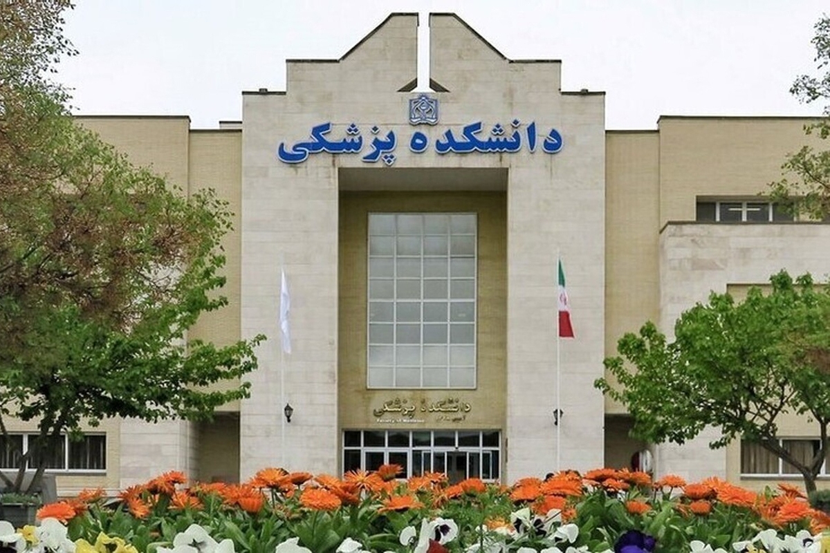 شربت اپیوم از چرخه درمان اعتیاد مشهد خارج شد | مجوز کشت خشخاش برای دارو در اختیار استان‌ها نیست