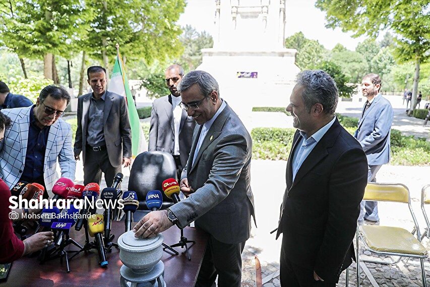 گزارش تصویری | نشست خبری استاندار خراسان رضوی در آرامگاه فردوسی