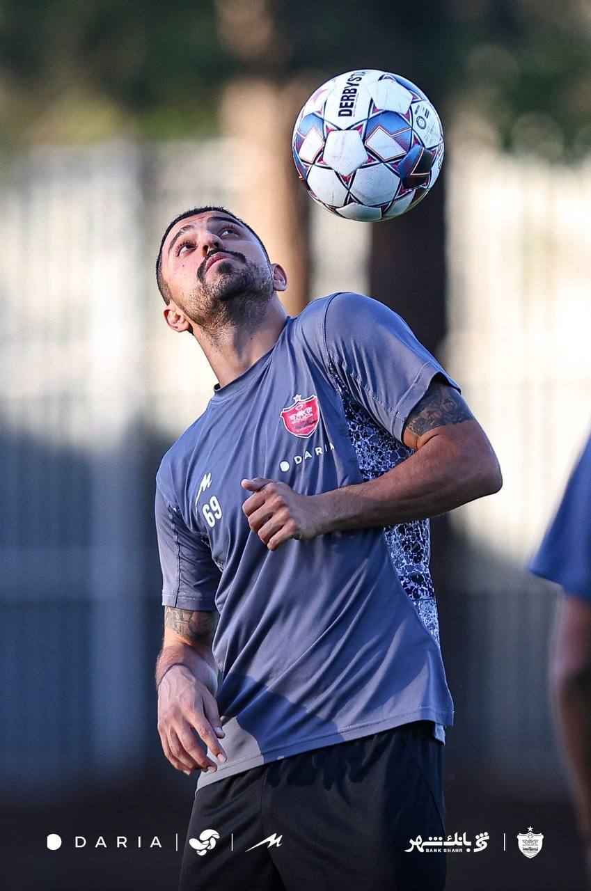 پس از بازگشت به تهران؛ اوسمار در تمرین پرسپولیس حاضر شد + عکس