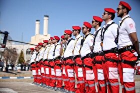آماده باش کامل هلال‌احمر برای پوشش مراسم تشییع رهبر شهید | استقرار ۷ هزار نیروی امدادی در تهران، قم و مشهد