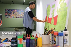 گفت وگو با محمدجعفر پاکروان، نقاش مشهدی، درباره جهان و سیر کارهایش | غرقه در رنگ، انتزاع و تخیل