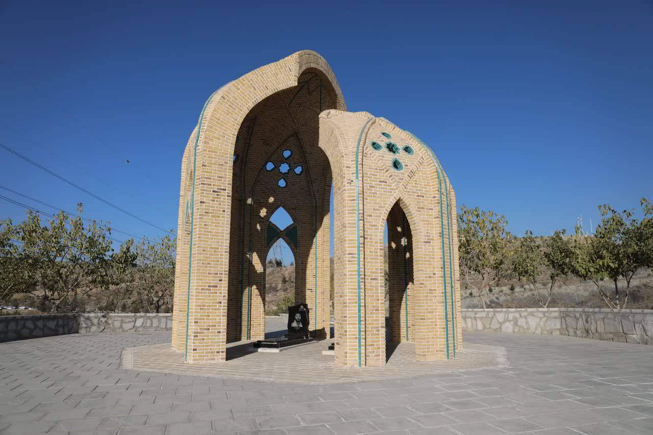 تحول در سیمای فرهنگی مشهد با رونمایی از ۵ پروژه شاخص ایثار و شهادت؛ «یادمانها، چراغ راه نسل جوان هستند» تحول در سیمای فرهنگی مشهد با رونمایی از ۵ پروژه شاخص ایثار و شهادت؛ «یادمانها، چراغ راه نسل جوان هستند»