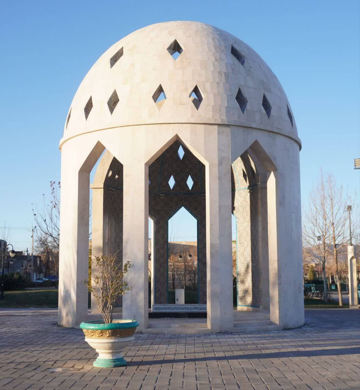 تحول در سیمای فرهنگی مشهد با رونمایی از ۵ پروژه شاخص ایثار و شهادت؛ «یادمانها، چراغ راه نسل جوان هستند» تحول در سیمای فرهنگی مشهد با رونمایی از ۵ پروژه شاخص ایثار و شهادت؛ «یادمانها، چراغ راه نسل جوان هستند»