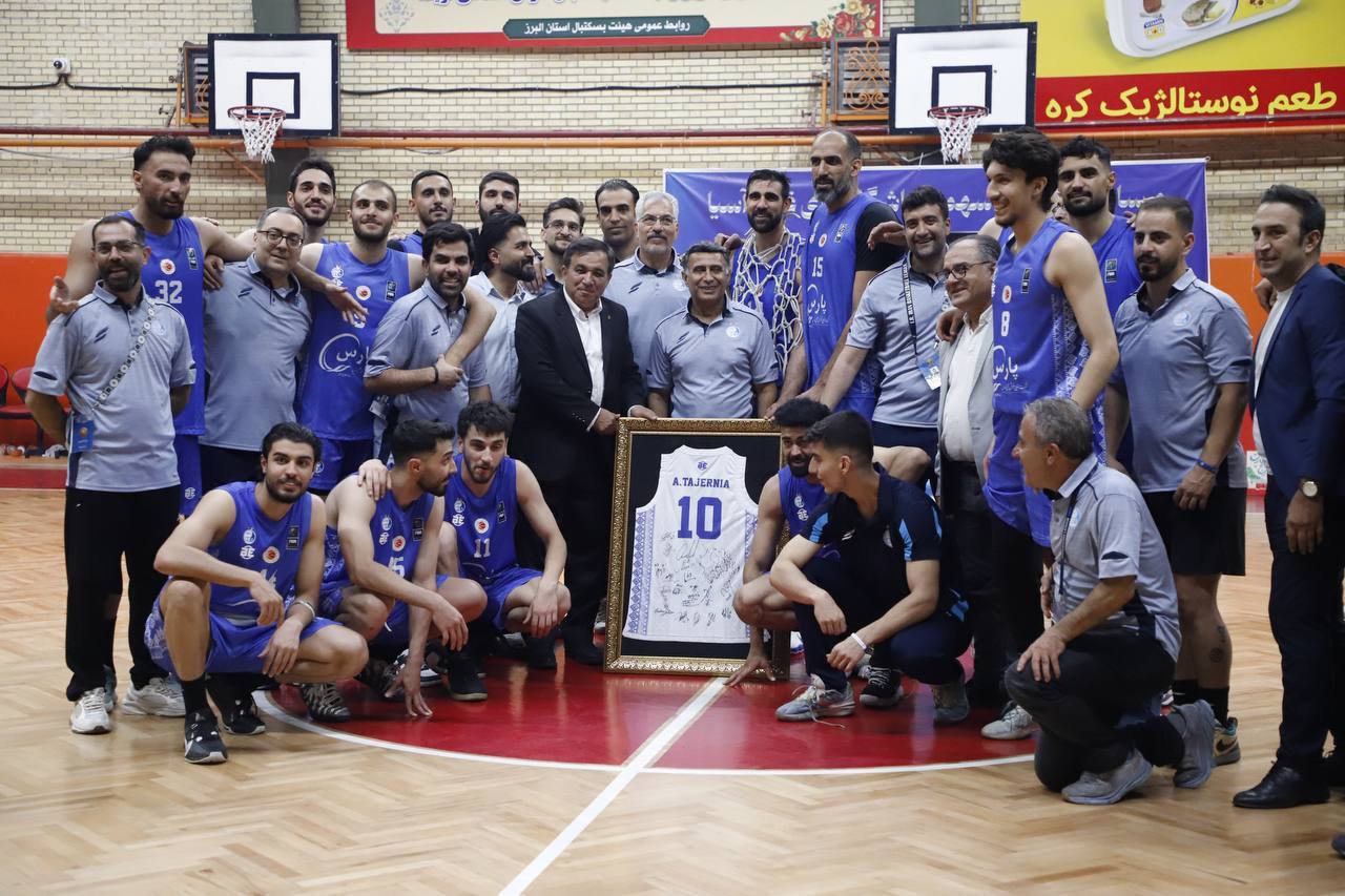 استقلال قهرمان انتخابی سوپرلیگ غرب آسیا شد استقلال قهرمان انتخابی سوپرلیگ غرب آسیا شد