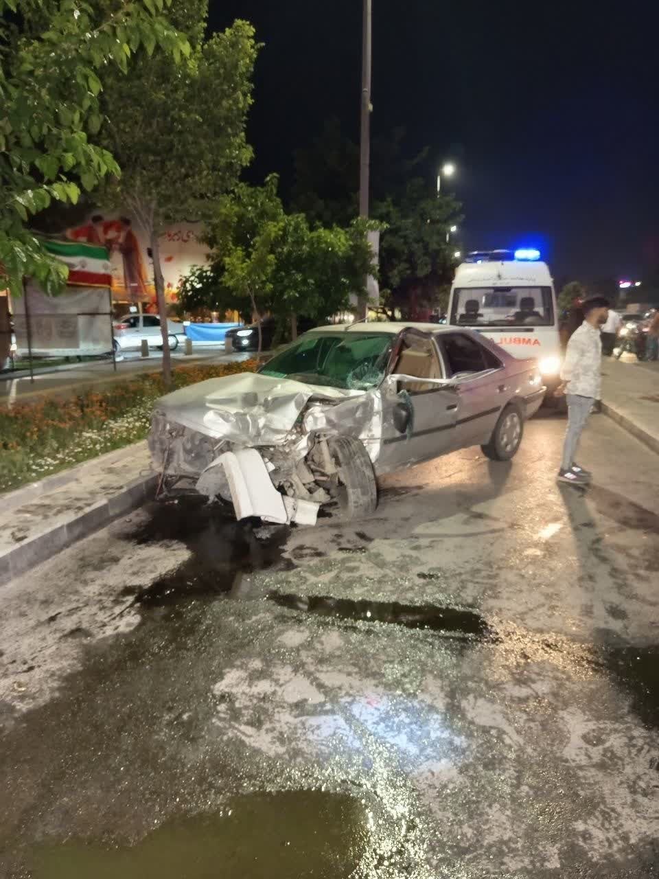 تصادف پژوهای ۴۰۵ و ۲۰۶ در بلوار حافظ مشهد، ۳ نفر مصدوم و محبوس برجای گذاشت + عکس (۹ خرداد ۱۴۰۵) تصادف پژوهای ۴۰۵ و ۲۰۶ در بلوار حافظ مشهد، ۳ نفر مصدوم و محبوس برجای گذاشت + عکس (۹ خرداد ۱۴۰۵)