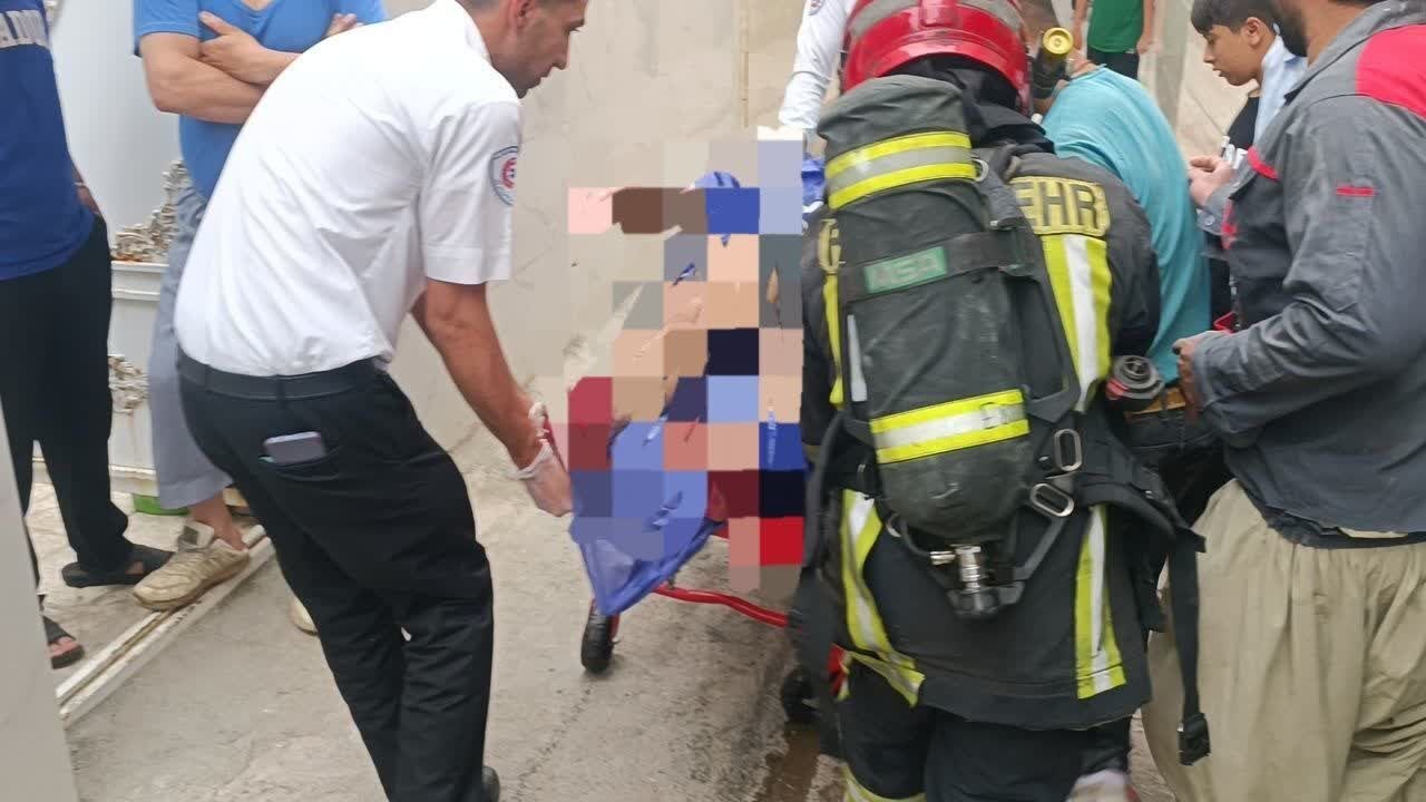 انفجار منزل مسکونی در طبرسی مشهد باعث سوختگی شدید مرد جوان شد + عکس (۹ خرداد ۱۴۰۵) انفجار منزل مسکونی در طبرسی مشهد باعث سوختگی شدید مرد جوان شد + عکس (۹ خرداد ۱۴۰۵)