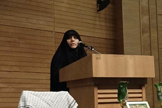 تنها بازمانده خانواده شهدا اقدسی: زن مسلمان ایرانی، پرچمدار «الگوی سوم زن» در جهان است