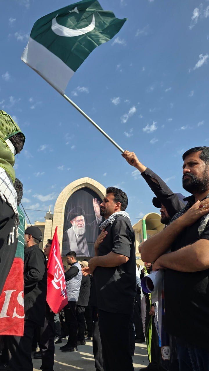 «سلام آخر» | لحظه به لحظه با اولین روز وداع مردمی با پیکر مطهر رهبر شهید در مصلی امام خمینی (ره) تهران (۱۳ تیر ۱۴۰۵) «سلام آخر» | لحظه به لحظه با اولین روز وداع مردمی با پیکر مطهر رهبر شهید در مصلی امام خمینی (ره) تهران (۱۳ تیر ۱۴۰۵)