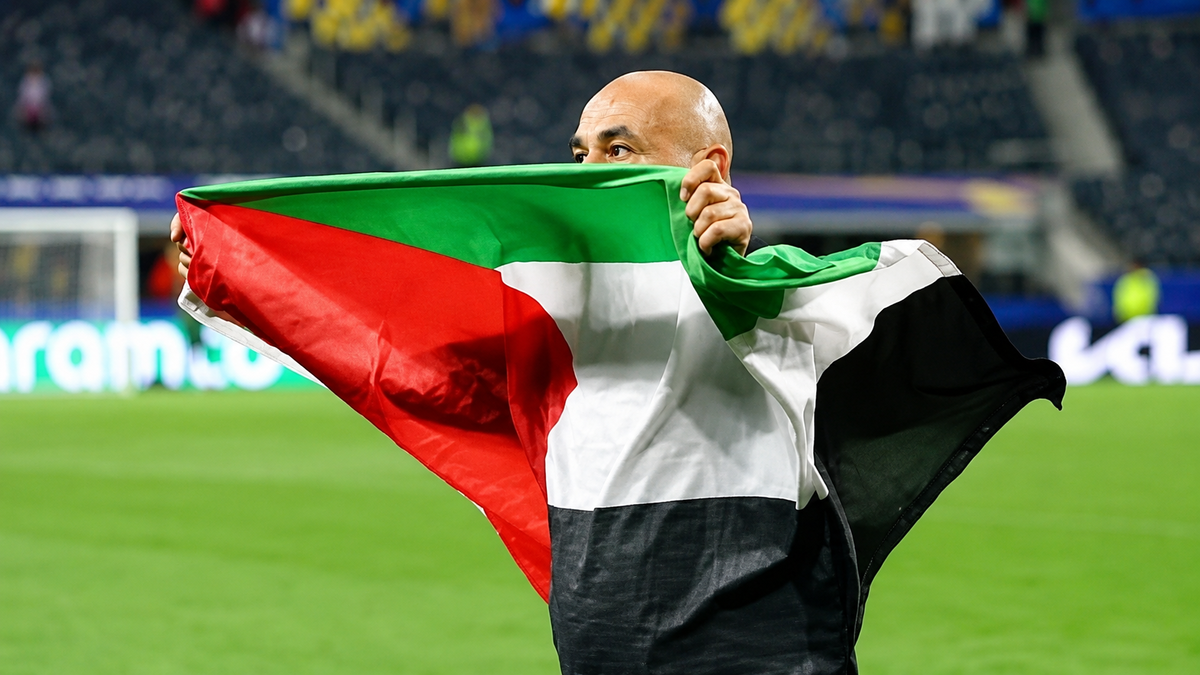 فیفا به جنجال پرچم فلسطین پایان داد؛ حسام حسن محروم نمی&zwnj;شود