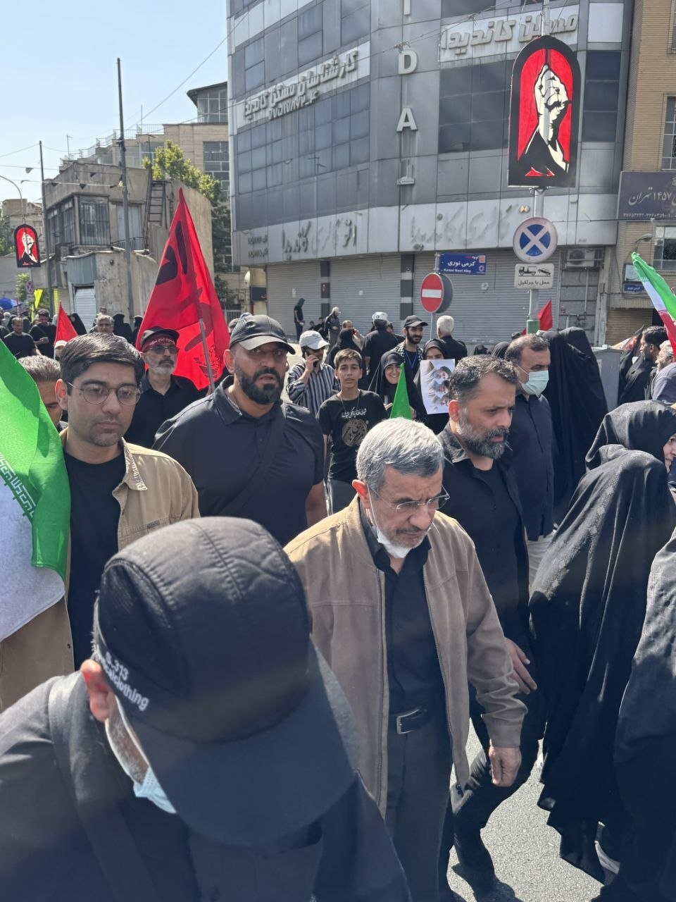 حماسه بدرقه | لحظه به لحظه با مراسم باشکوه تشییع پیکر رهبر شهید انقلاب در تهران (۱۵ تیر ۱۴۰۵) + عکس و فیلم حماسه بدرقه | لحظه به لحظه با مراسم باشکوه تشییع پیکر رهبر شهید انقلاب در تهران (۱۵ تیر ۱۴۰۵) + عکس و فیلم