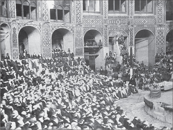 نگاهی بر سیر تحول و تکامل تعزیه در ایران | نمایشی کهن که ریشه در ایران باستان دارد نگاهی بر سیر تحول و تکامل تعزیه در ایران | نمایشی کهن که ریشه در ایران باستان دارد