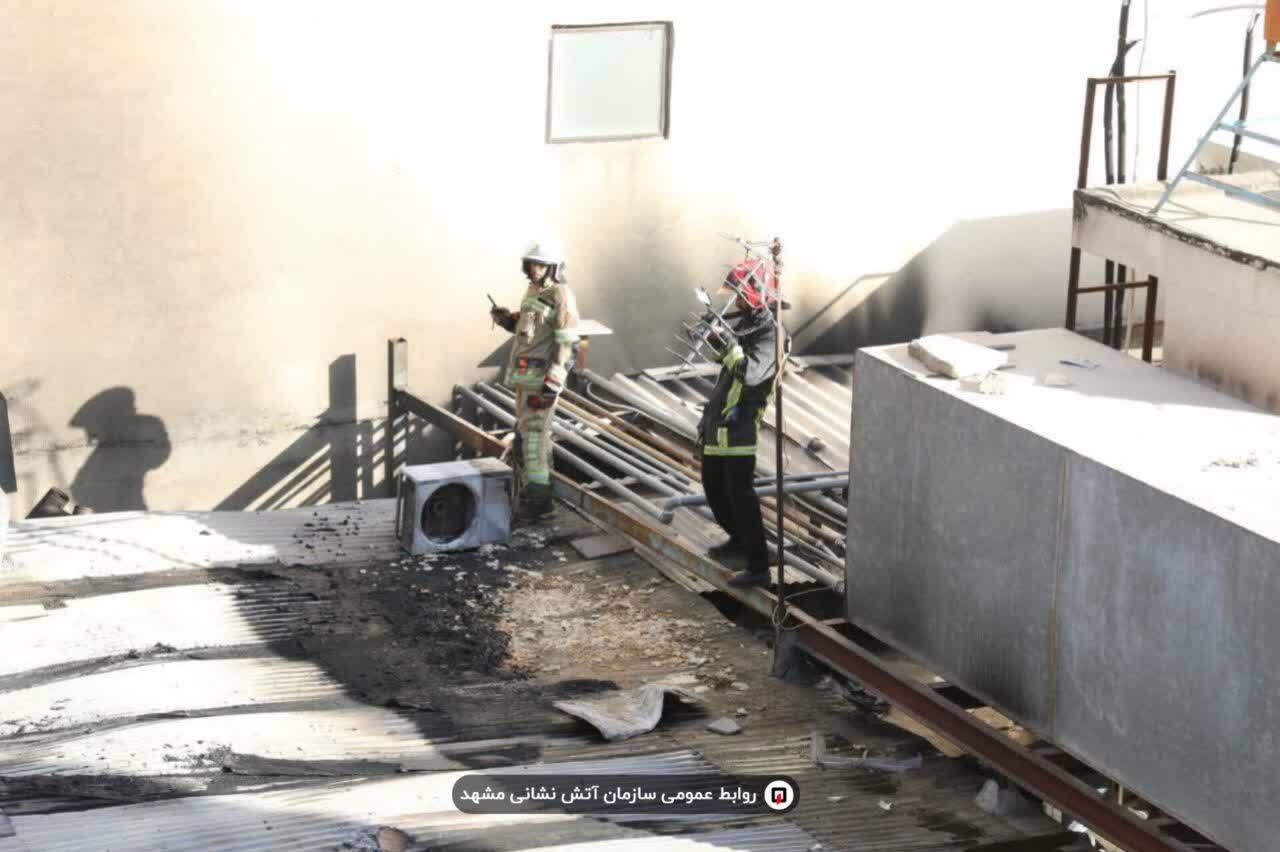 مرگ دلخراش کودک براثر آتش سوزی مسافرخانه در مشهد + عکس (۲۷ تیر ۱۴۰۵) مرگ دلخراش کودک براثر آتش سوزی مسافرخانه در مشهد + عکس (۲۷ تیر ۱۴۰۵)