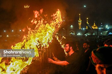 گزارش تصویری | آیین مشعل گردانی نجفی های مقیم مشهد در شب عاشورا