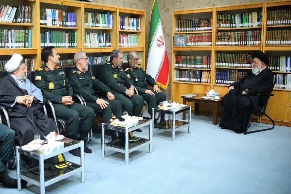تقدیر آیت&zwnj;الله علم&zwnj;الهدی از مجاهدت&zwnj;های خستگی&zwnj;ناپذیر نیروی انتظامی خراسان رضوی