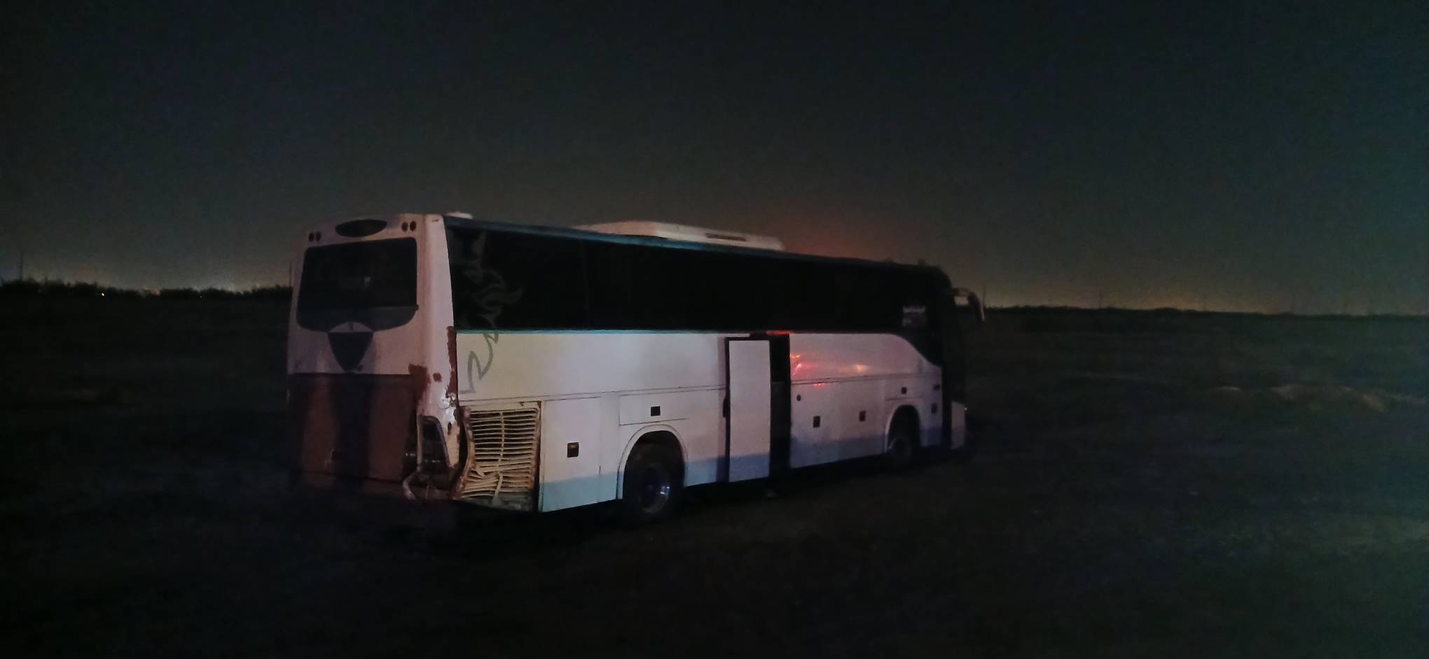 انحراف اتوبوس از جاده در محور آبادان – اهواز، ۱۲ مصدوم برجای گذاشت (۶ تیر ۱۴۰۵)