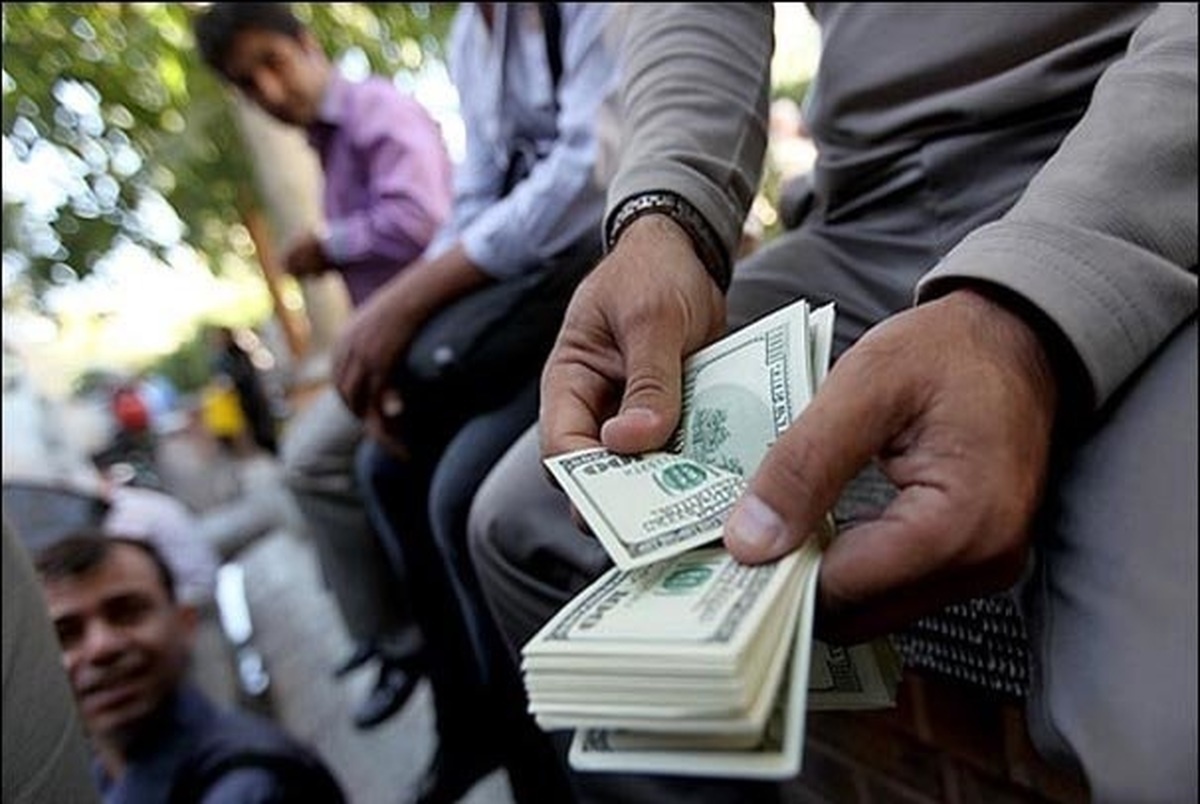 پیش‌بینی قیمت دلار برای فردا (دوشنبه ۸ تیر ۱۴۰۵) | بازار در انتظار سیگنال‌های تازه