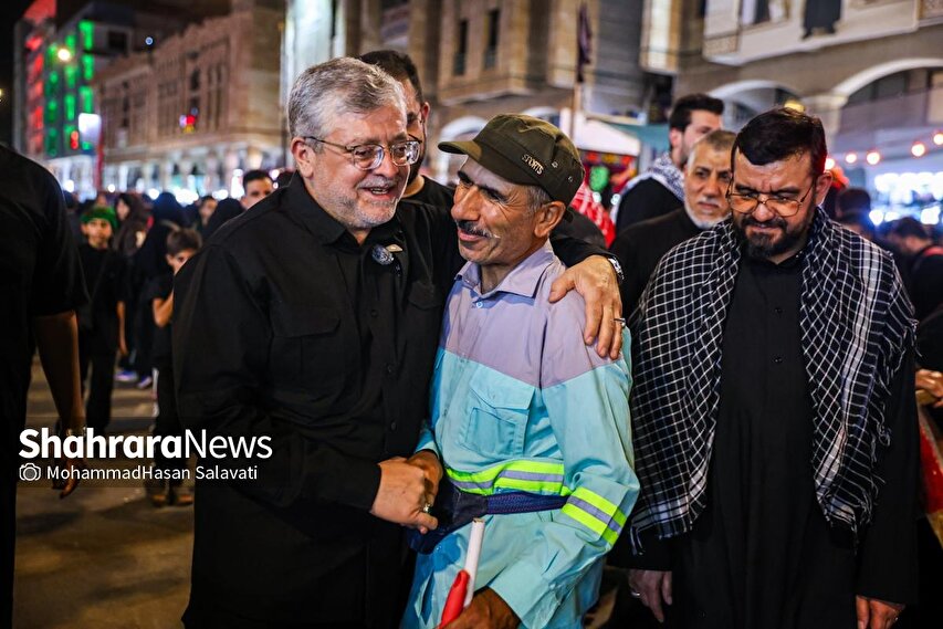 گزارش تصویری |حضور شهردار مشهد در بین کاروان «خدام‌الحسین(ع)» شهرداری مشهد در شهر نجف اشرف