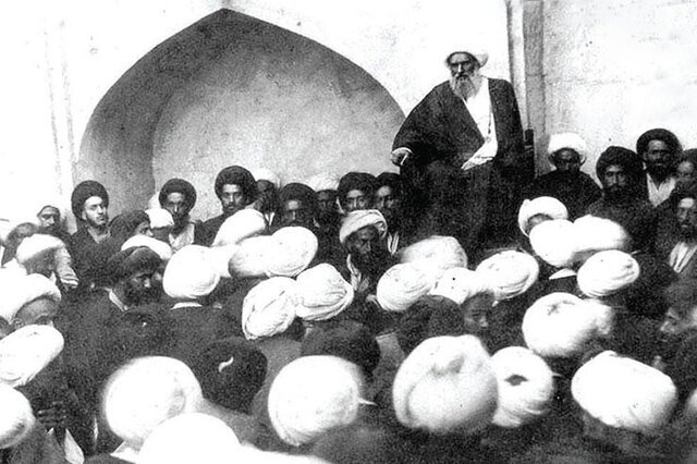 مشهد در روزگار مشروطه؛ شهری که صدای قانونخواهی ایران را شنید مشهد در روزگار مشروطه؛ شهری که صدای قانونخواهی ایران را شنید