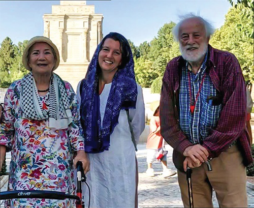 ایران پیشرفته؛ آنچه زوج خارجی دیدند | گفتوگو با آلن شُرب و نورالهدی رونقی، مسافرانی از آمریکا ایران پیشرفته؛ آنچه زوج خارجی دیدند | گفتوگو با آلن شُرب و نورالهدی رونقی، مسافرانی از آمریکا
