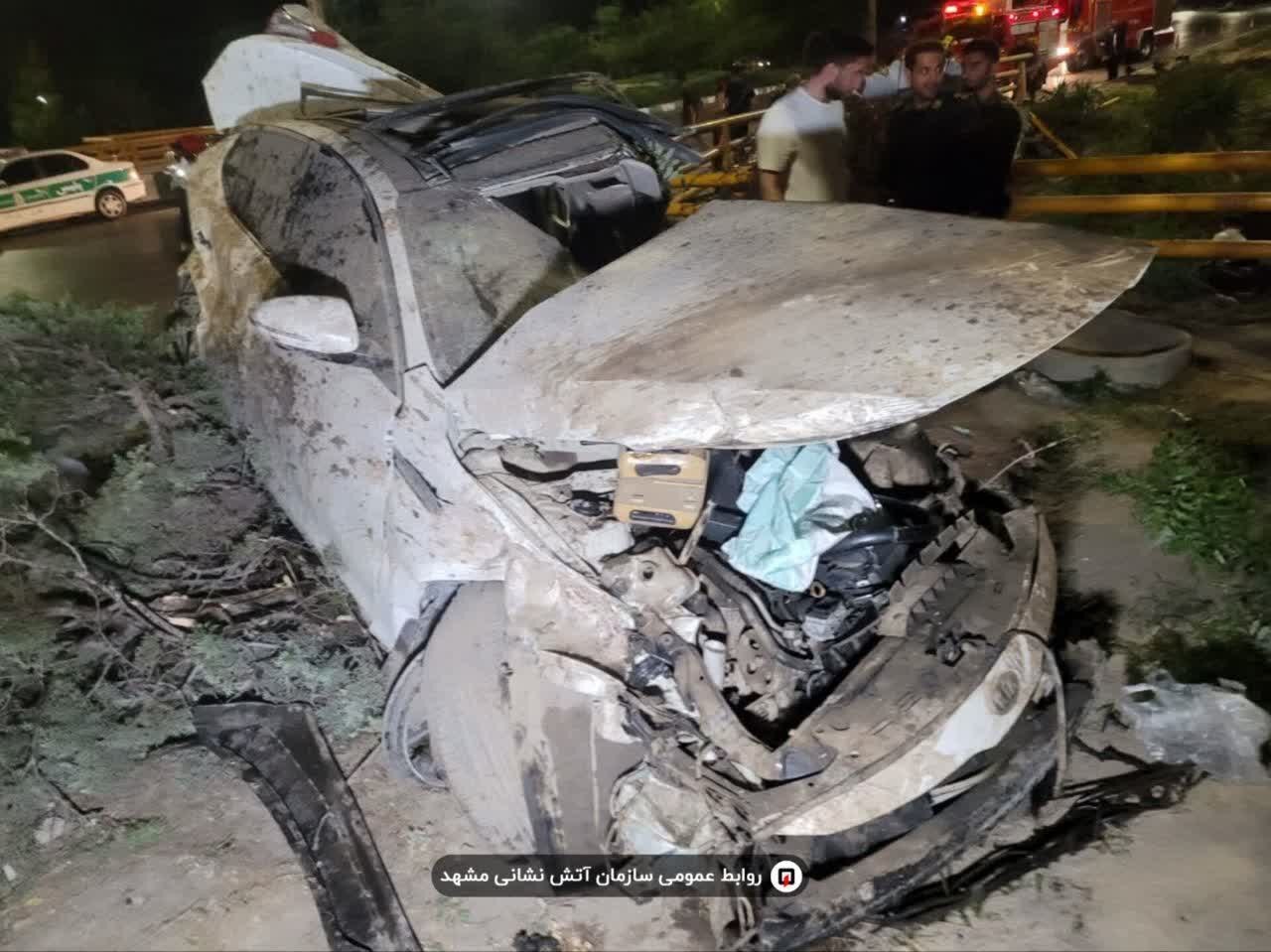 نجات سه مصدوم از دو تصادف رانندگی شبانه در مشهد + عکس (۱۸ مرداد ۱۴۰۵)