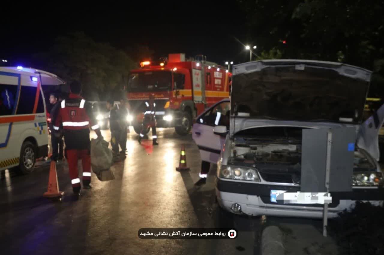 نجات ۴ سرنشین محبوس در حادثه تصادف شدید بزرگراه بسیج مشهد + عکس (۲۰ مرداد ۱۴۰۵)