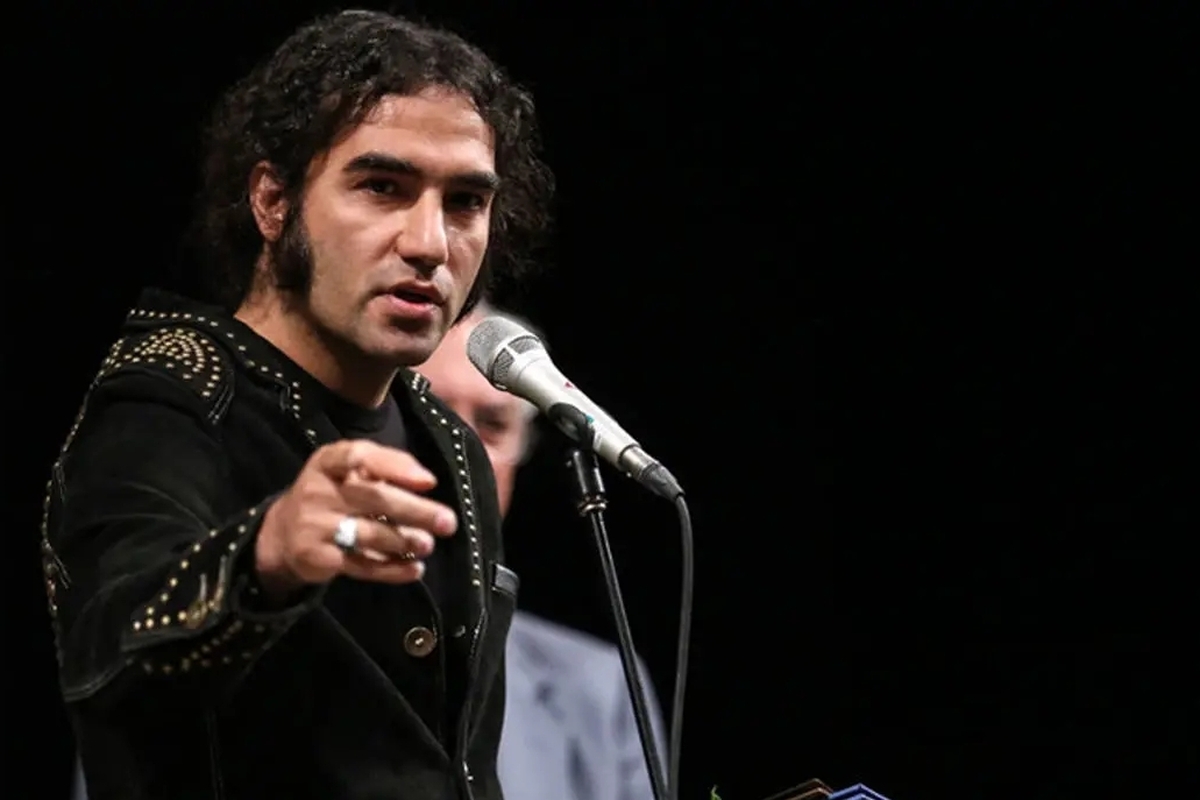 رضا یزدانی با «ساعت فراموشی» روی صحنه تئاتر می‌رود + پوستر، زمان و مکان برگزاری