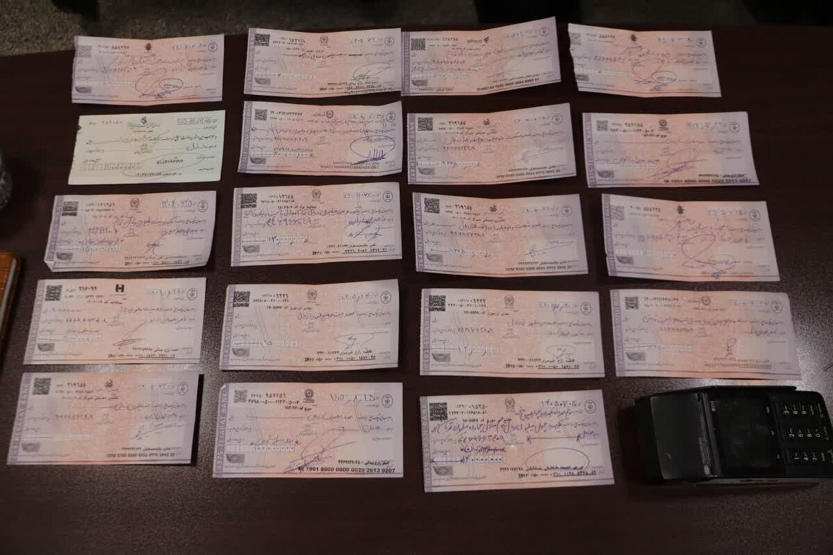 چمدان گمشده ۳۱۰ میلیونی زائر امام رضا (ع) به صاحبش بازگردانده شد (۲۸ مرداد ۱۴۰۵)