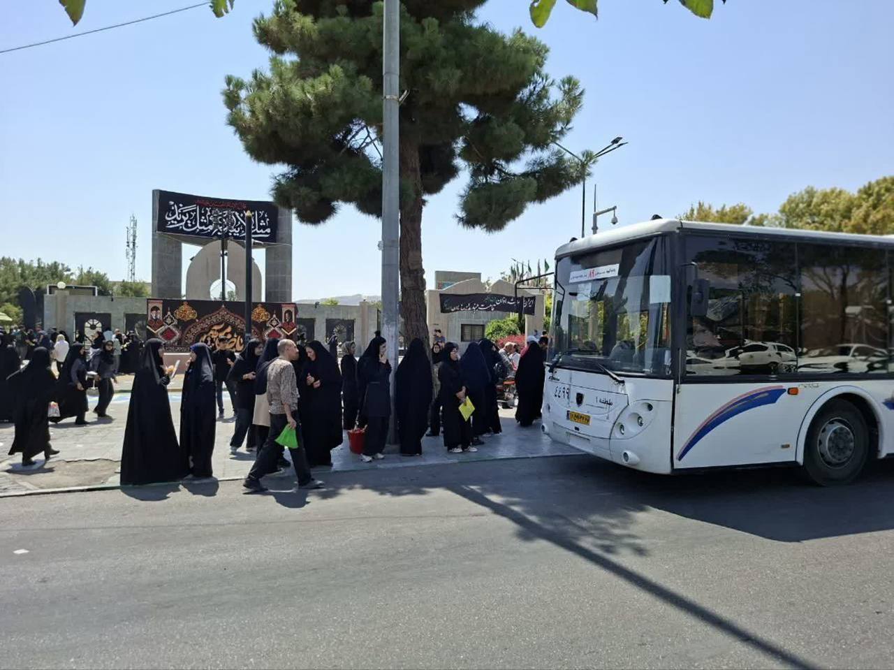 تقویت ناوگان اتوبوسرانی مشهد در مسیر دانشگاه فردوسی و پایانه آزادی همزمان با برگزاری کنکور سراسری ۱۴۰۵ تقویت ناوگان اتوبوسرانی مشهد در مسیر دانشگاه فردوسی و پایانه آزادی همزمان با برگزاری کنکور سراسری ۱۴۰۵