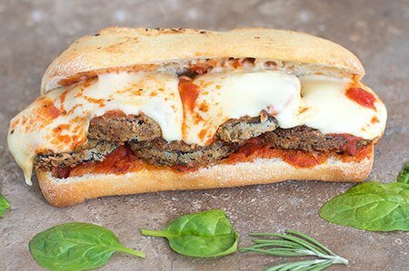 طرز تهیه ساندویچ بادمجان؛ گزینهای خوشمزه برای گیاهخواران طرز تهیه ساندویچ بادمجان؛ گزینهای خوشمزه برای گیاهخواران