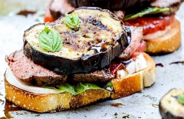 طرز تهیه ساندویچ بادمجان؛ گزینهای خوشمزه برای گیاهخواران طرز تهیه ساندویچ بادمجان؛ گزینهای خوشمزه برای گیاهخواران