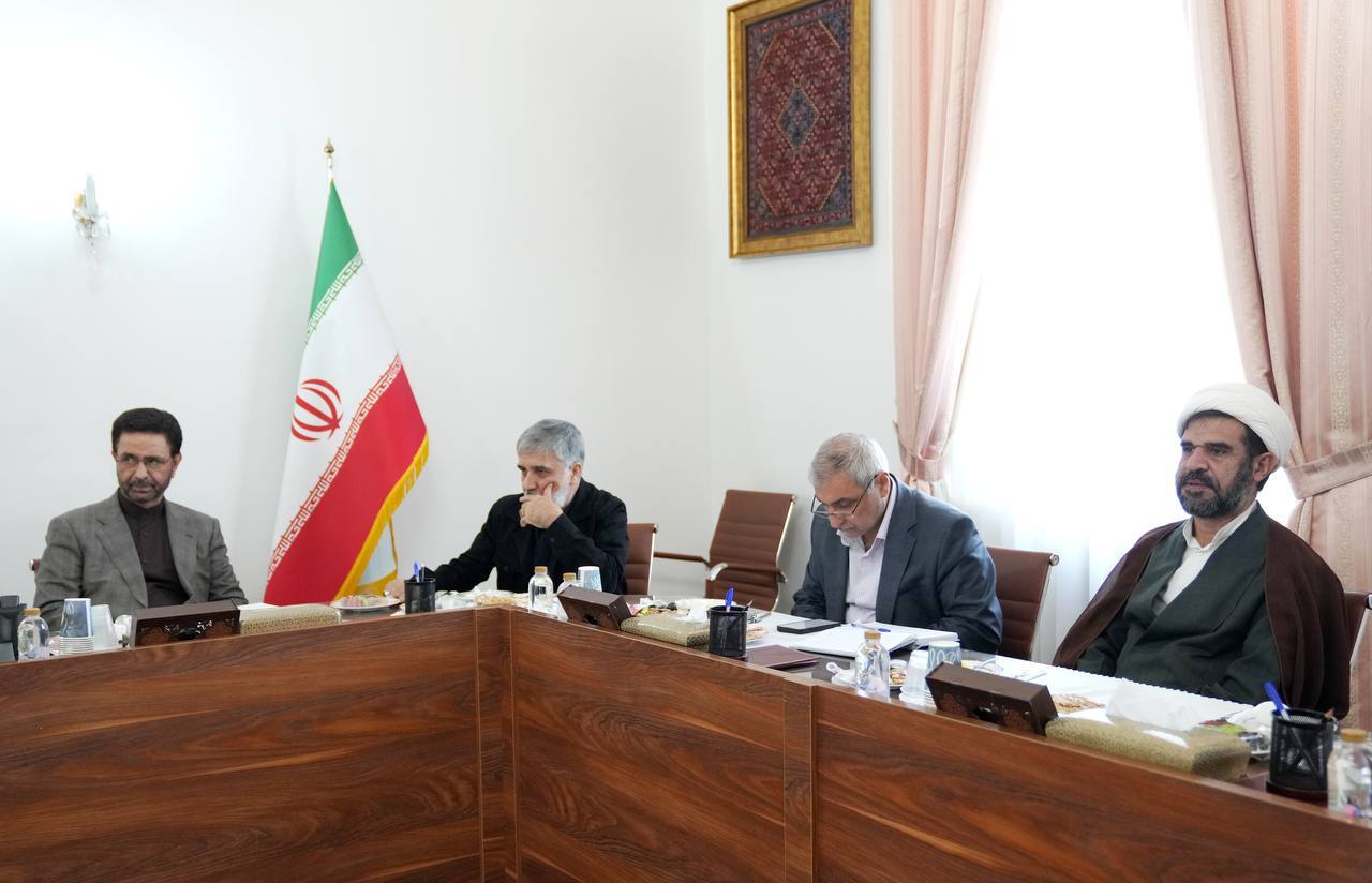 مجمع نمایندگان شرق کشور پیگیر رفع موانع همکاری با همسایگان شد | تأکید عراقچی بر تقویت دیپلماسی استانی مجمع نمایندگان شرق کشور پیگیر رفع موانع همکاری با همسایگان شد | تأکید عراقچی بر تقویت دیپلماسی استانی