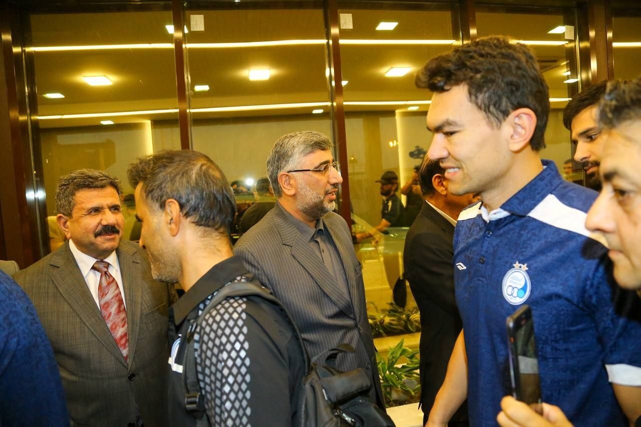 ورود کاروان استقلال به بصره | استقبال رسمی مسئولان عراقی از آبیها (۲۱ شهریور ۱۴۰۵)+ عکس ورود کاروان استقلال به بصره | استقبال رسمی مسئولان عراقی از آبیها (۲۱ شهریور ۱۴۰۵)+ عکس