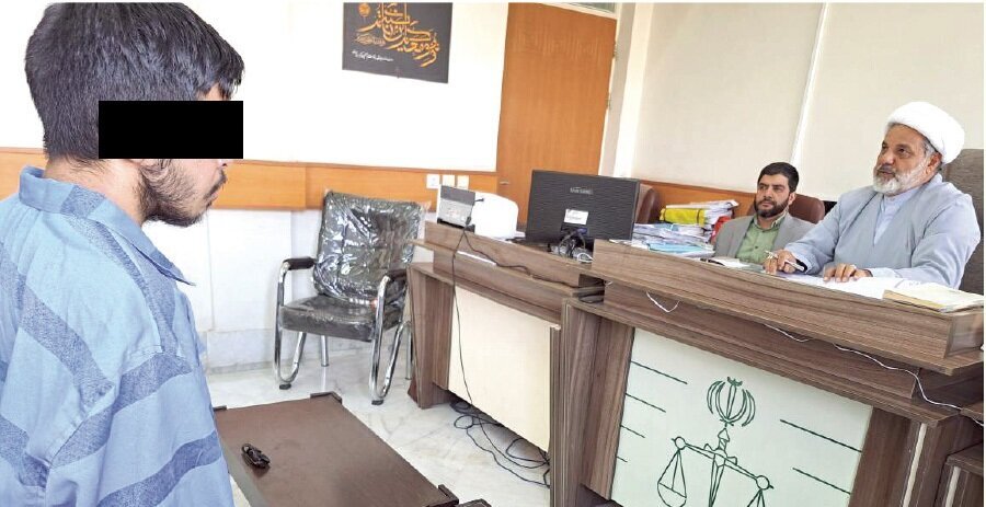 قاتل ایلیای ۱۱ ساله در دادگاه مشهد: متوجه رفتارم نبودم! + عکس قاتل ایلیای ۱۱ ساله در دادگاه مشهد: متوجه رفتارم نبودم! + عکس
