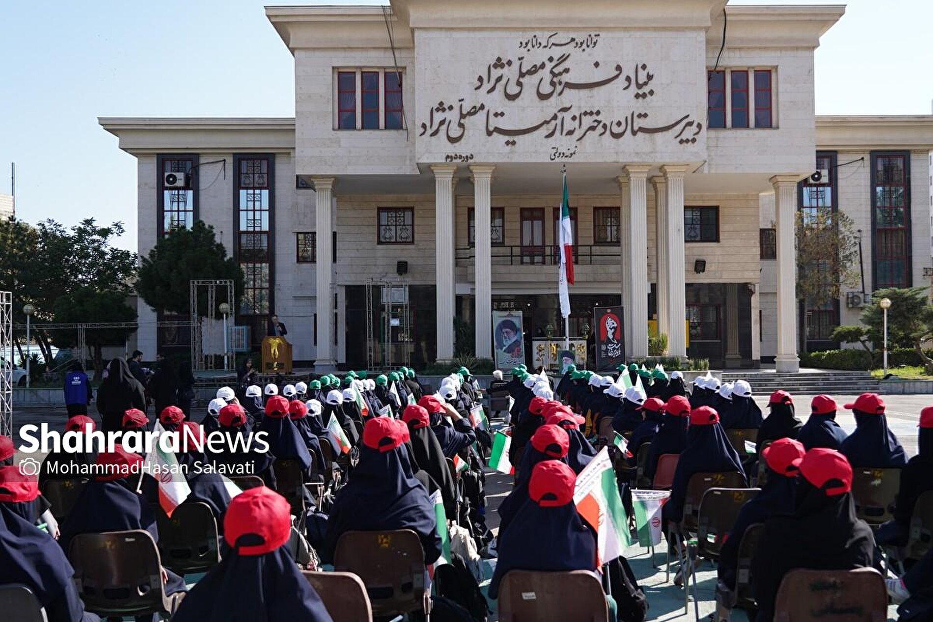 برگزاری مانور آمادگی بازگشایی مدارس در یکی از دبیرستان‌های دخترانه منطقه تبادکان مشهد