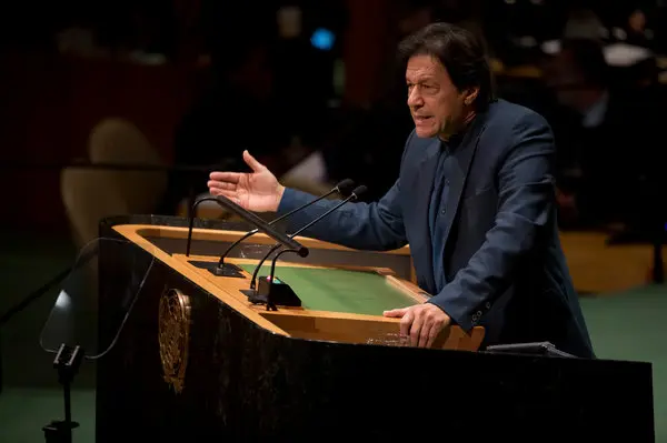 عمران خان؛ از قهرمانی در جام جهانی تا نخستوزیری پاکستان عمران خان؛ از قهرمانی در جام جهانی تا نخستوزیری پاکستان