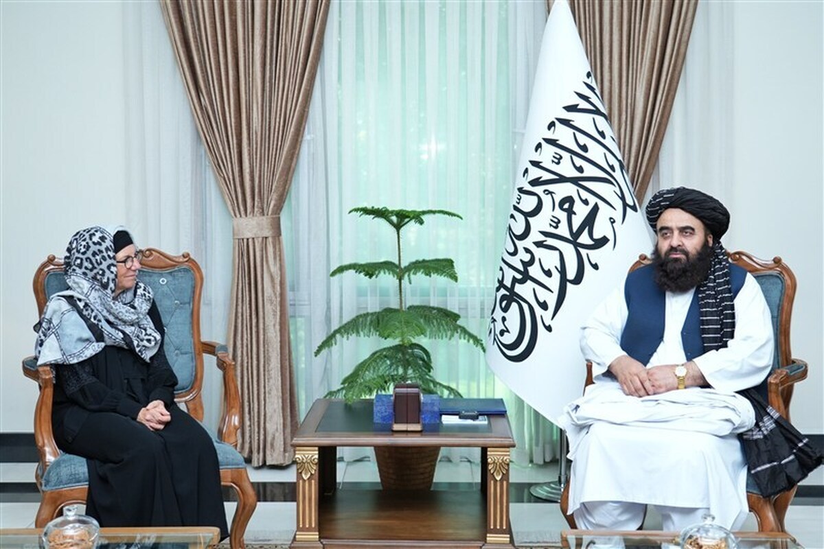 گفت‌وگوی امیرخان متقی با مقام صلیب سرخ درباره نیازهای بشردوستانه افغانستان