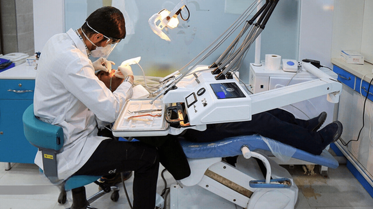 پلمب یک مرکز غیرمجاز دندانپزشکی