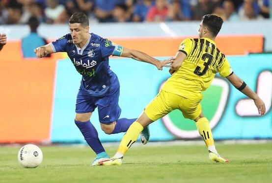 گزارش تصویری بازی تیم‌های استقلال تهران و نفت مسجدسلیمان در هفته پایانی لیگ برتر