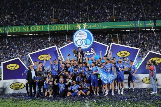 گزارش تصویری جشن قهرمانی استقلال در لیگ برتر با حضور هواداران