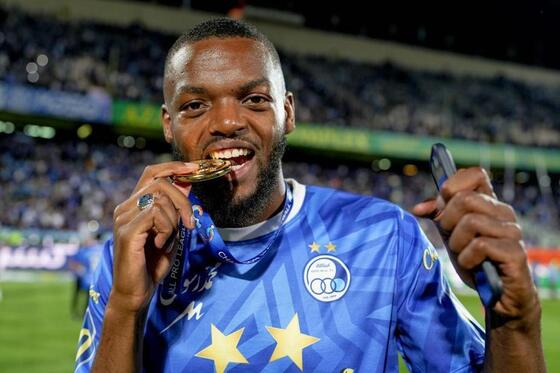 گزارش تصویری جشن قهرمانی استقلال در لیگ برتر با حضور هواداران