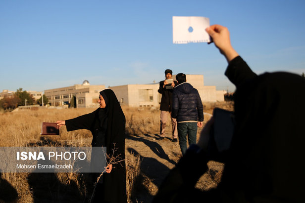 پدیده خورشیدگرفتگی ۵ دی ماه +تصاویر و ویدئو