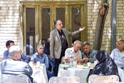 ساعتی با مرمت‌کاران پیش‌کسوت مشهدی در خانه پیشه‌وران